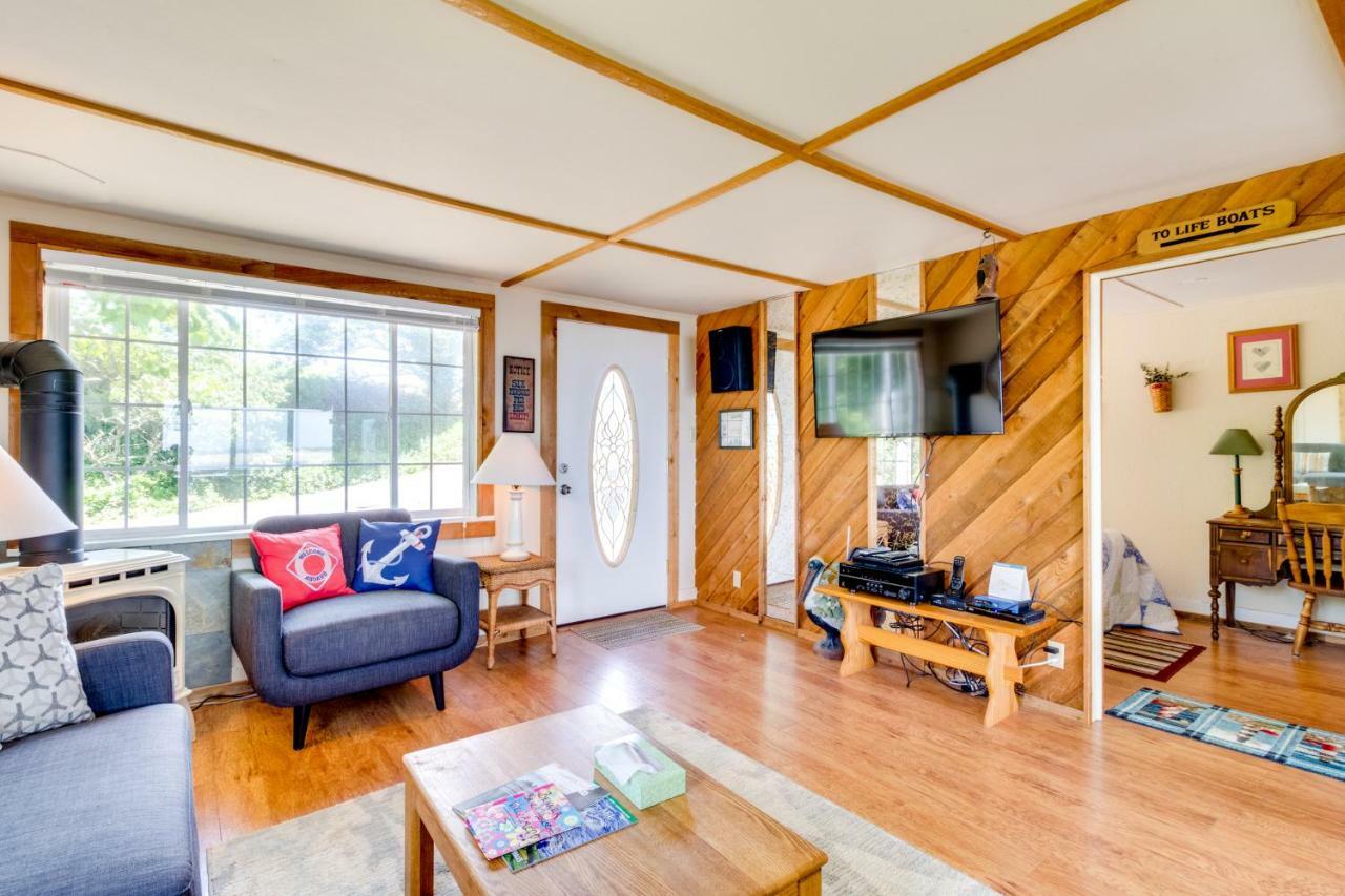 Happy Camp Beachfront Cabin Netarts Bagian luar foto