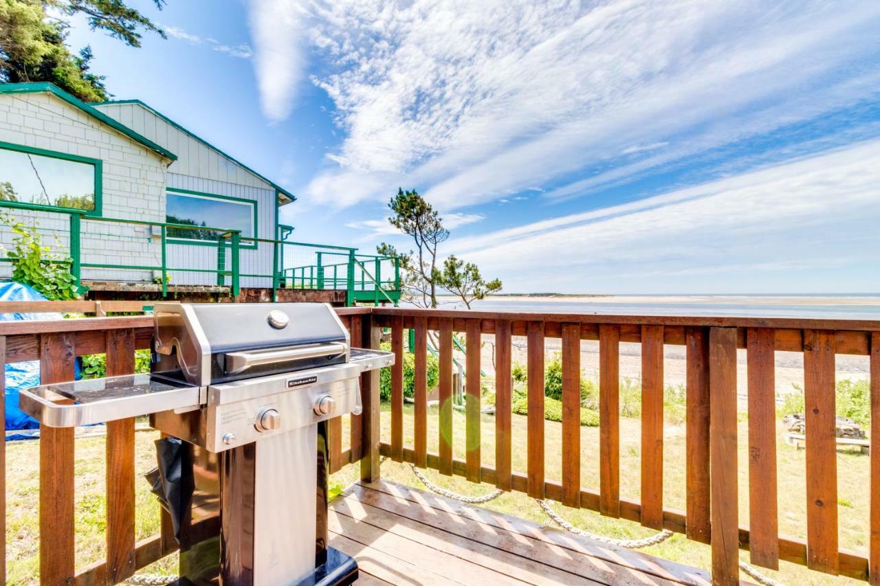 Happy Camp Beachfront Cabin Netarts Bagian luar foto