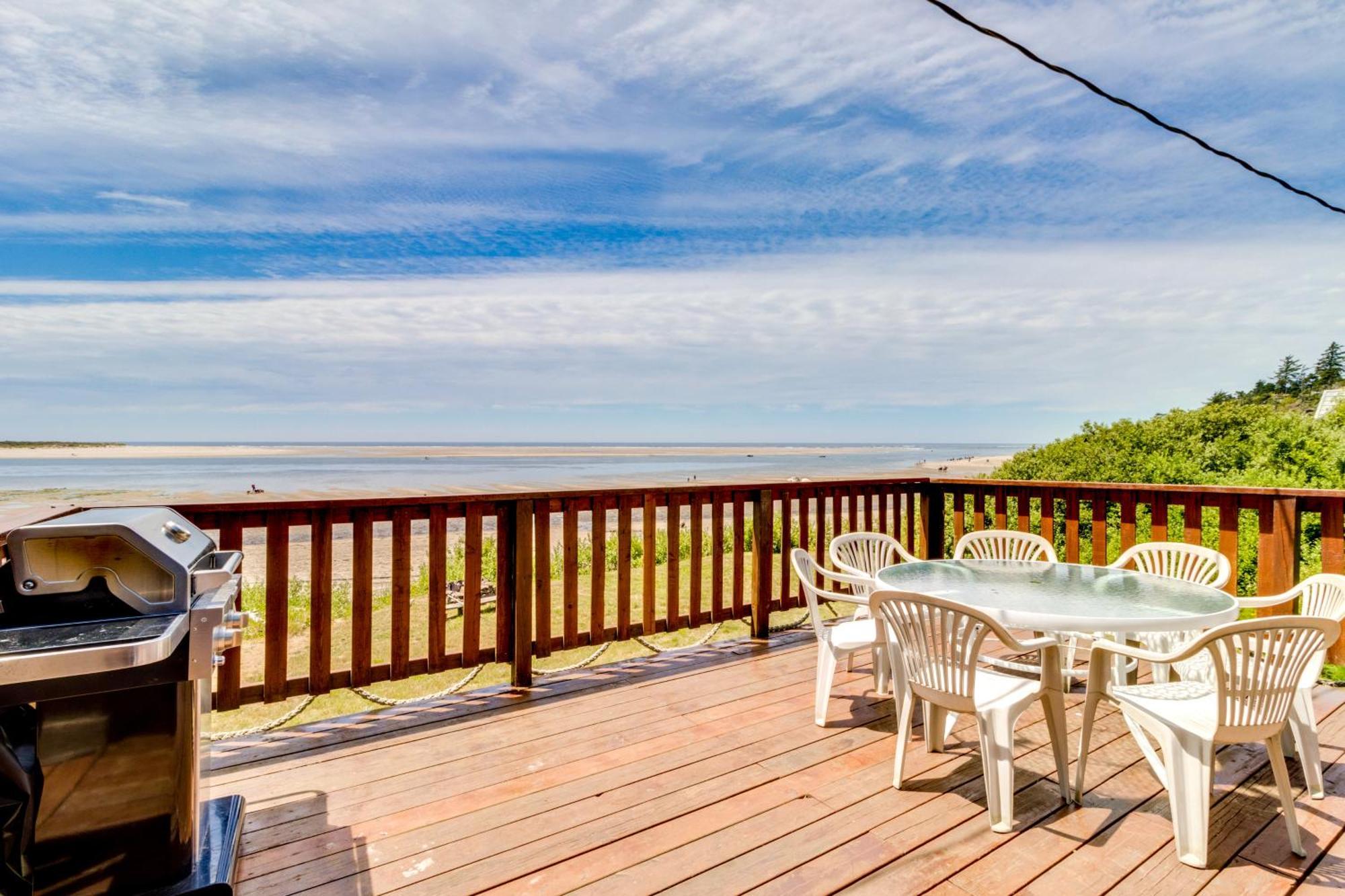 Happy Camp Beachfront Cabin Netarts Bagian luar foto