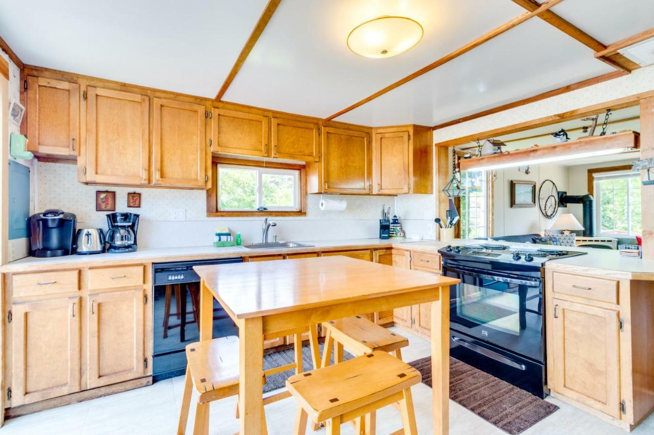 Happy Camp Beachfront Cabin Netarts Bagian luar foto